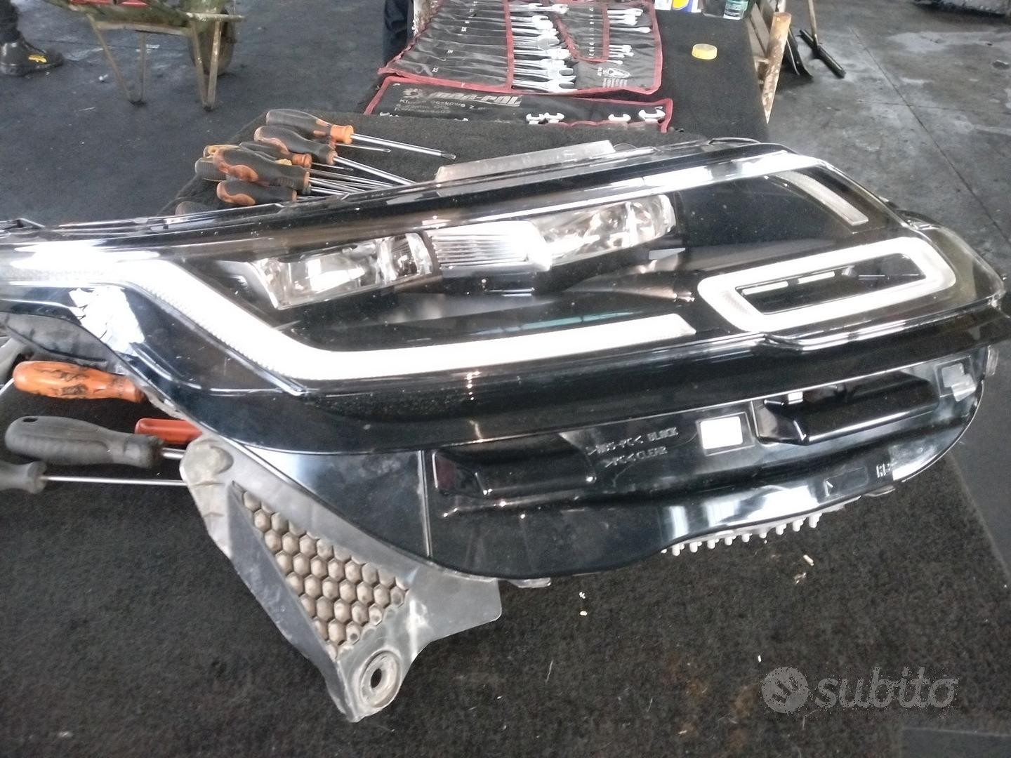 FARO FANALE Anteriore destro RANGE ROVER VELAR2018