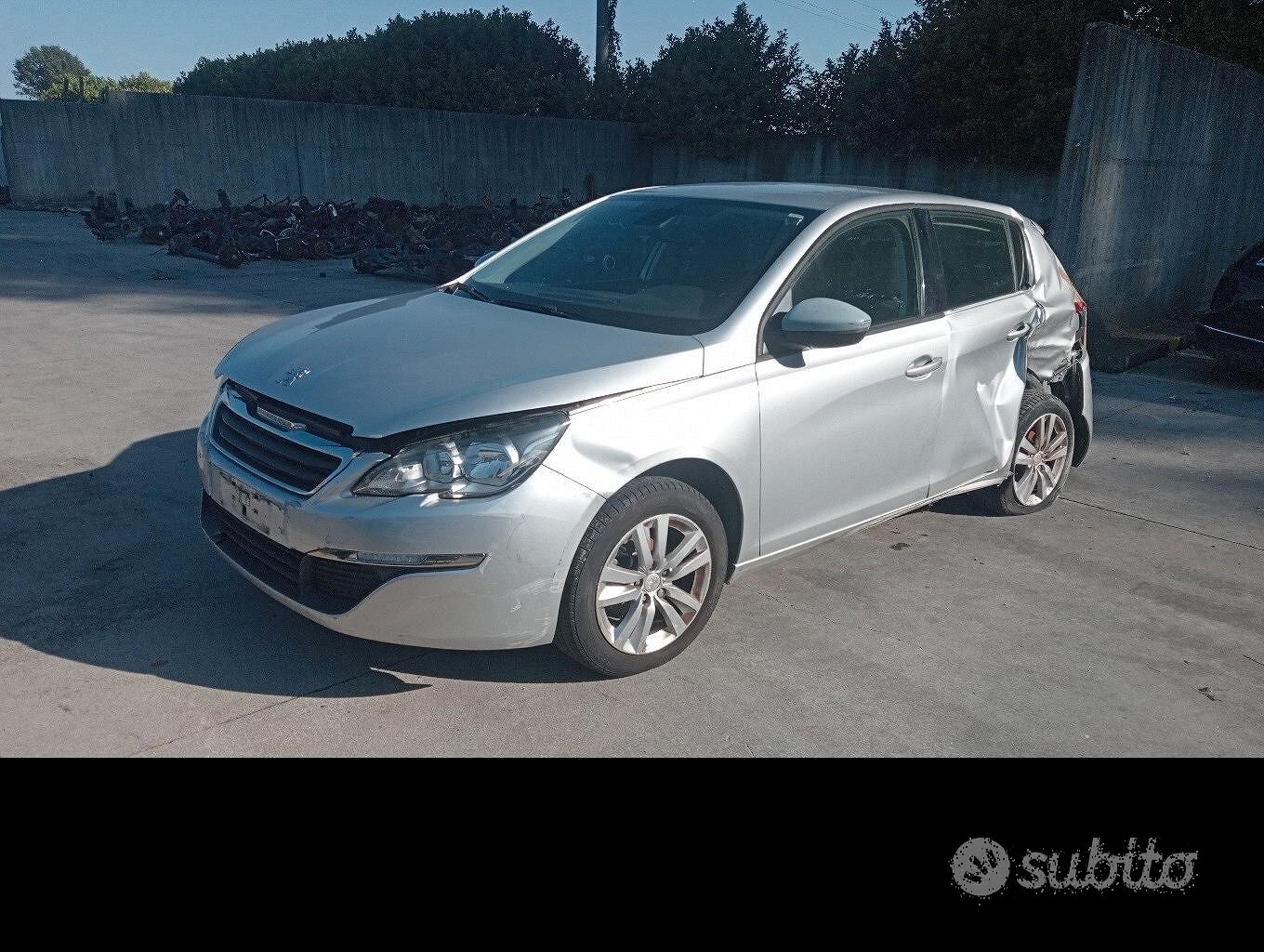 Peugeot 308 2015 1.6td 9h06 demolito per ricambi