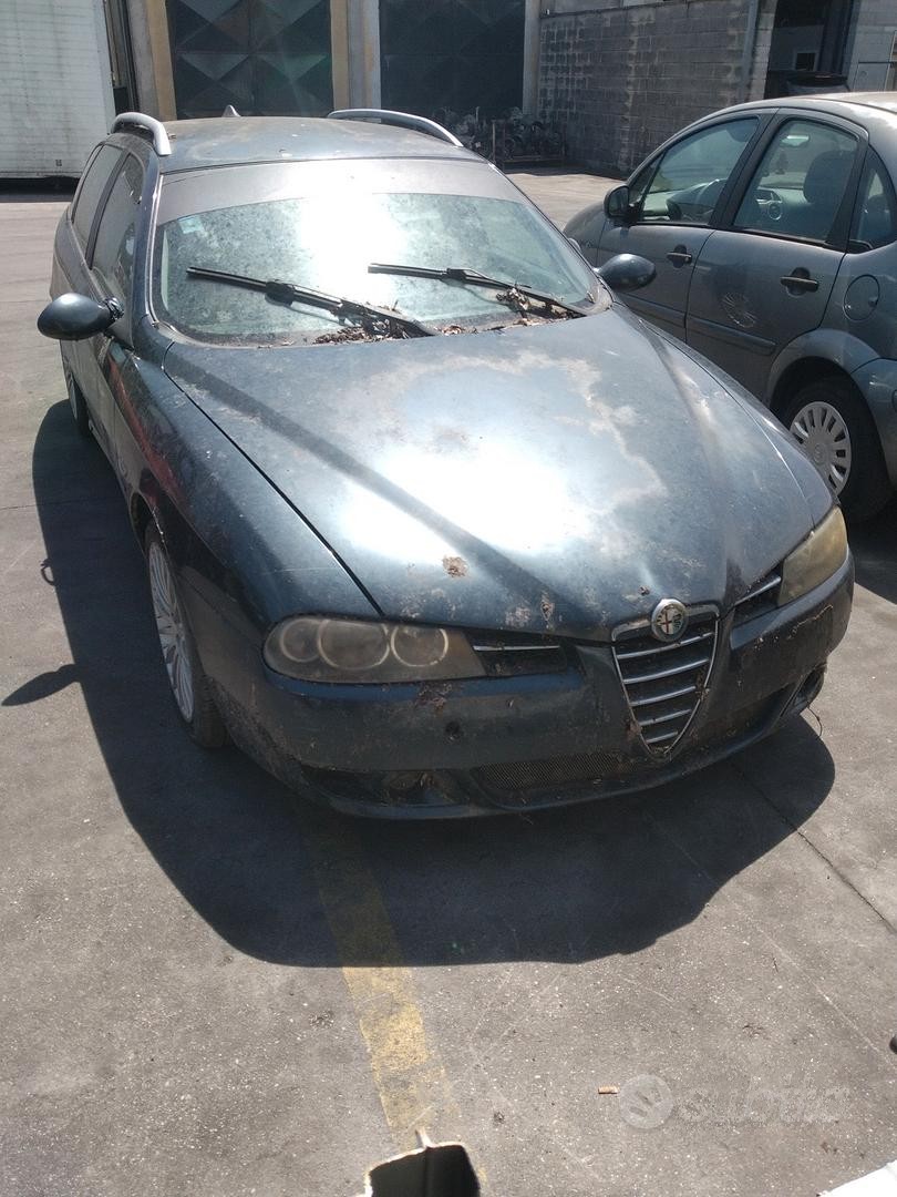 alfa romeo 156 2004 demolito per ricambi
