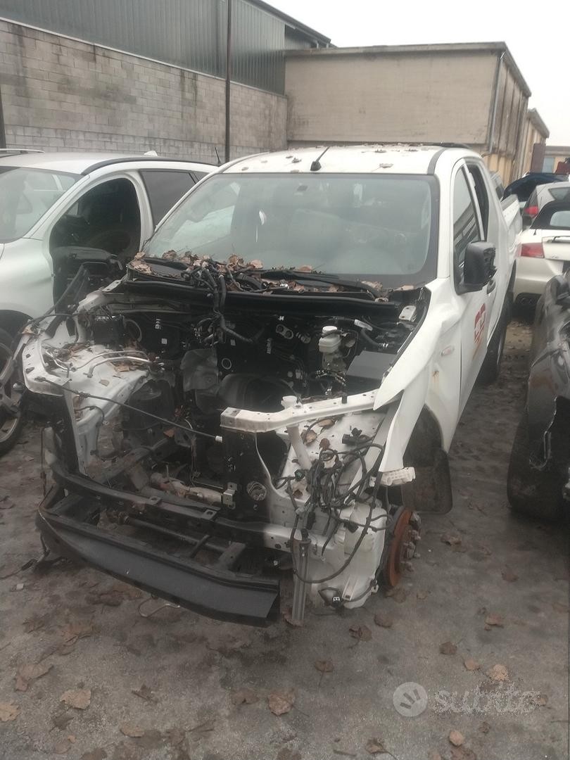 Mitsubishi l200 2017 demolito per ricambi