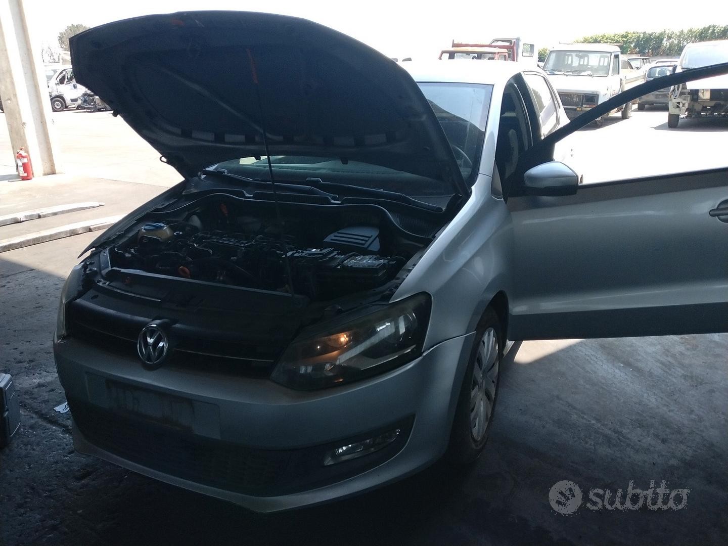 Volkswagen polo 1.6TDI CAY demolito per ricambi