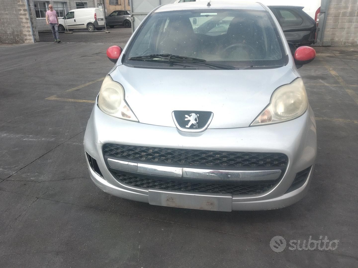 Peugeot 106 2009 demolito per ricambi