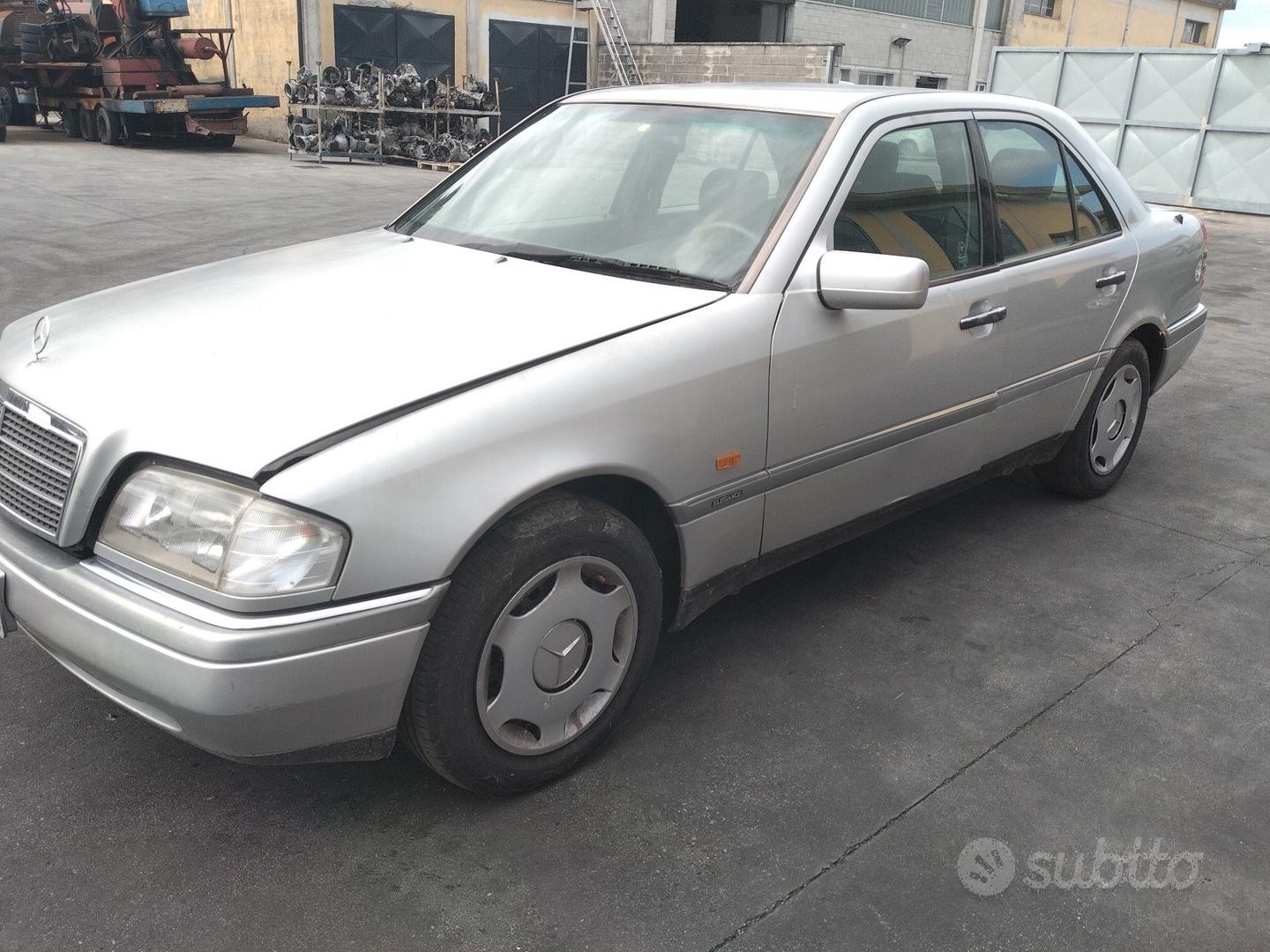 MERCEDES CLASSE C W202 200 benzina per ricambi