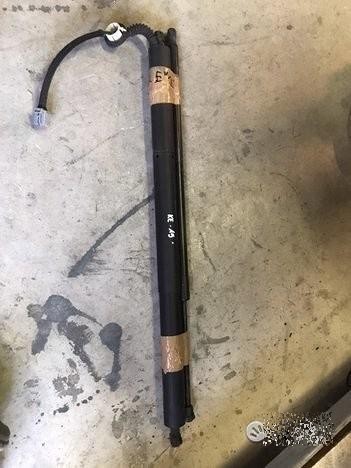 Pistoncini Baule Per Jeep Grand Cherokee 2016