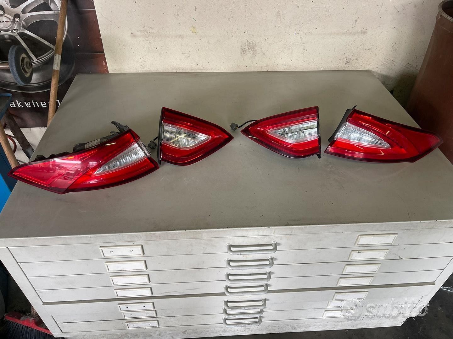 Stop - Fari Posteriori Led Per Maserati Levante