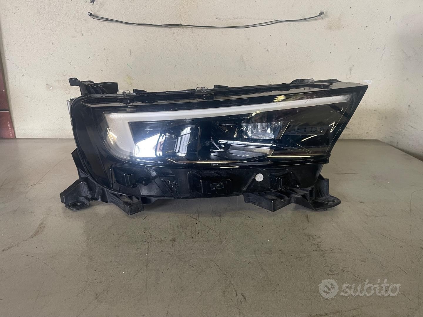 FARO - FANALE ANTERIORE DX A LED OPEL MOKKA 2024