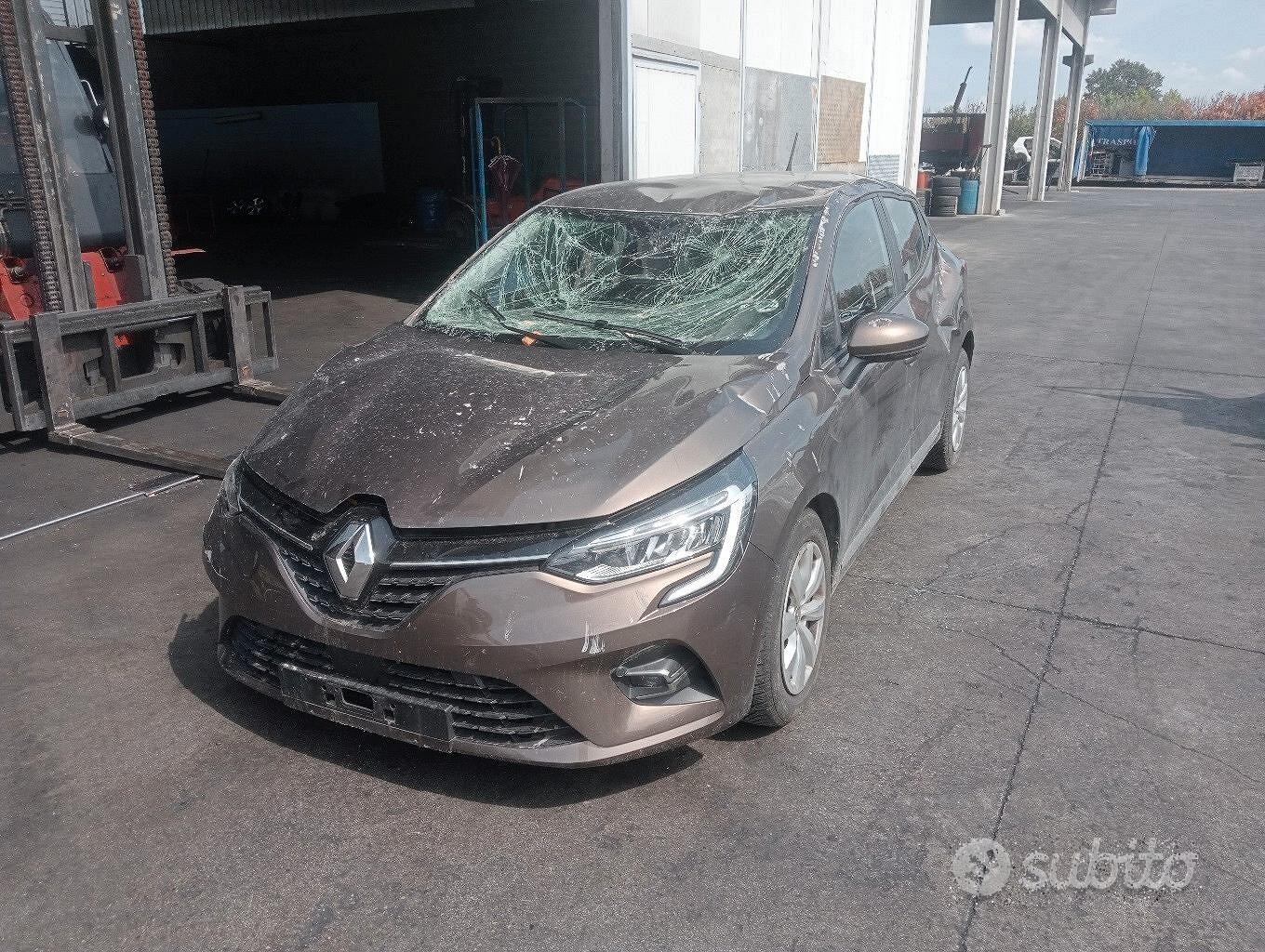 Renault Clio 2020 1.5cdi k9k demolito per ricambi