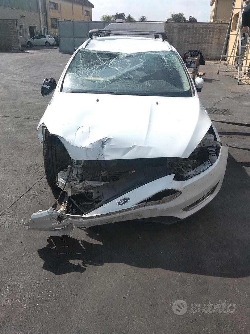 Ford Focus 2018 1.5td XWDB demolito per ricambi