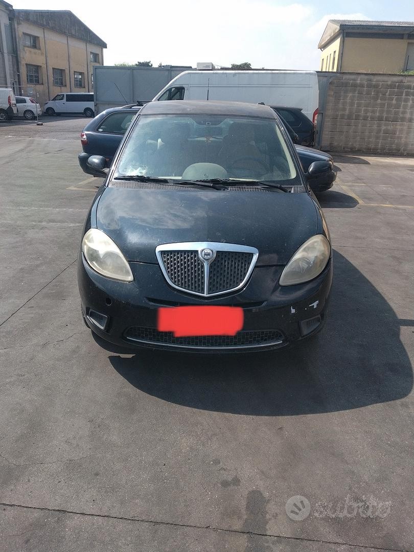 lancia Ypsilon 2010 1.3td demolito per ricambi