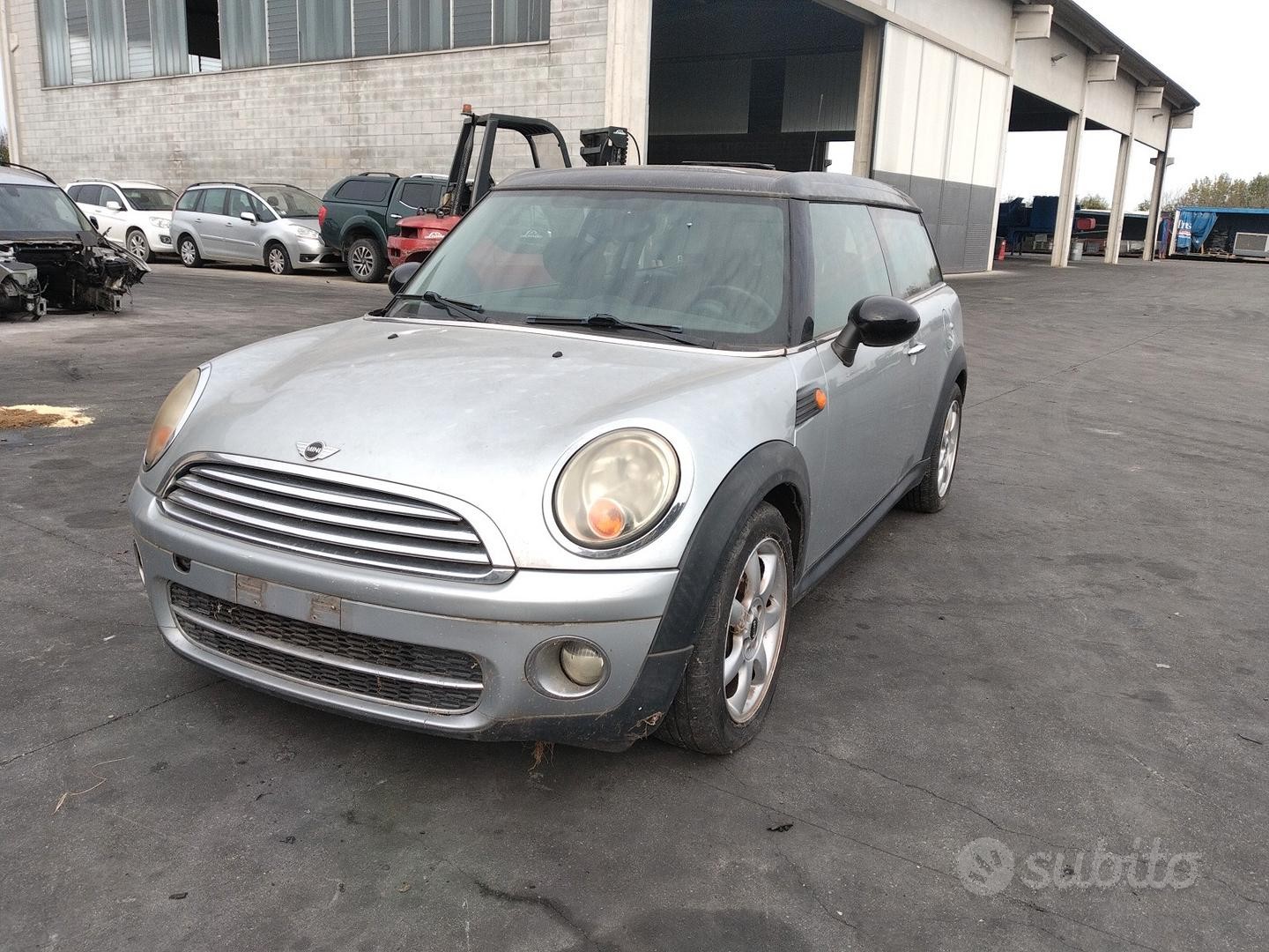 mini clubman 2009 1.6td 9hz demolito per ricambi