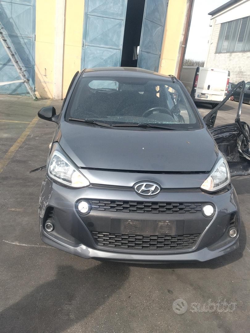 Hyundai i10 1.0 benzina 2018 G3LA 48.5 kW ricambi