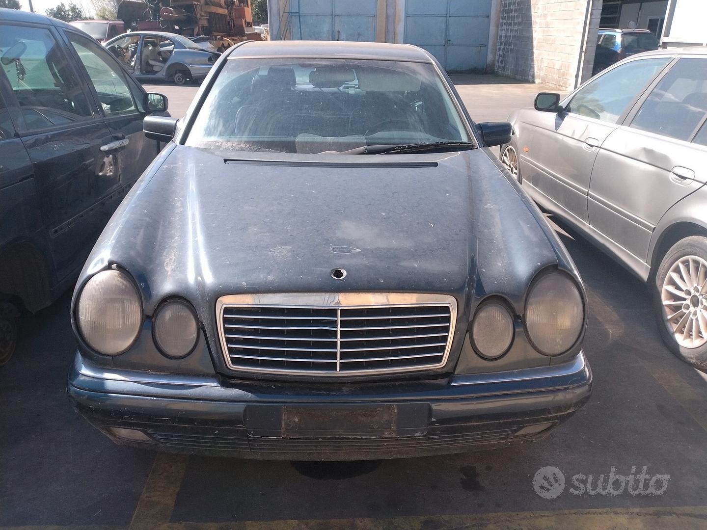 Mercedes classe E w210 300cdi OM606 per ricambi