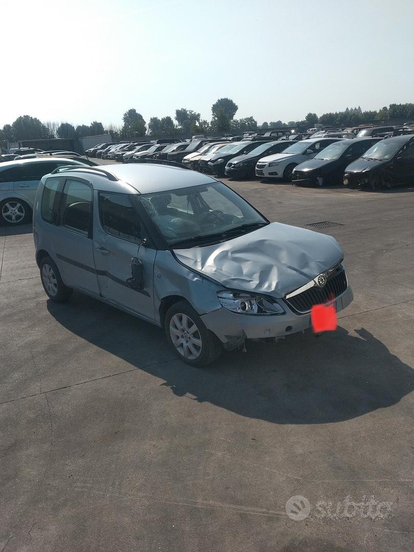 SKODA ROOMSTER 2011 1.6TDI CAY demolito ricambi