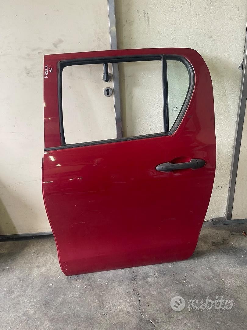 Porta - Portiera Posteriore Sx Toyota Hilux 2017